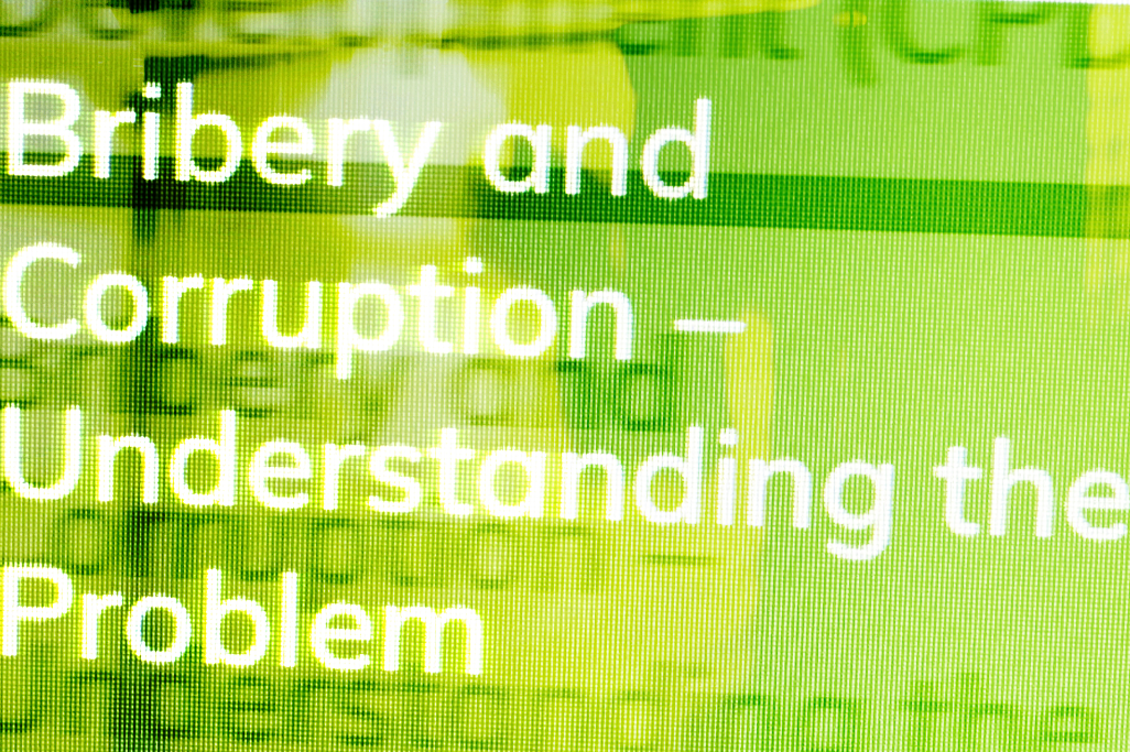 Bribery-and-Corruption-course-image-green